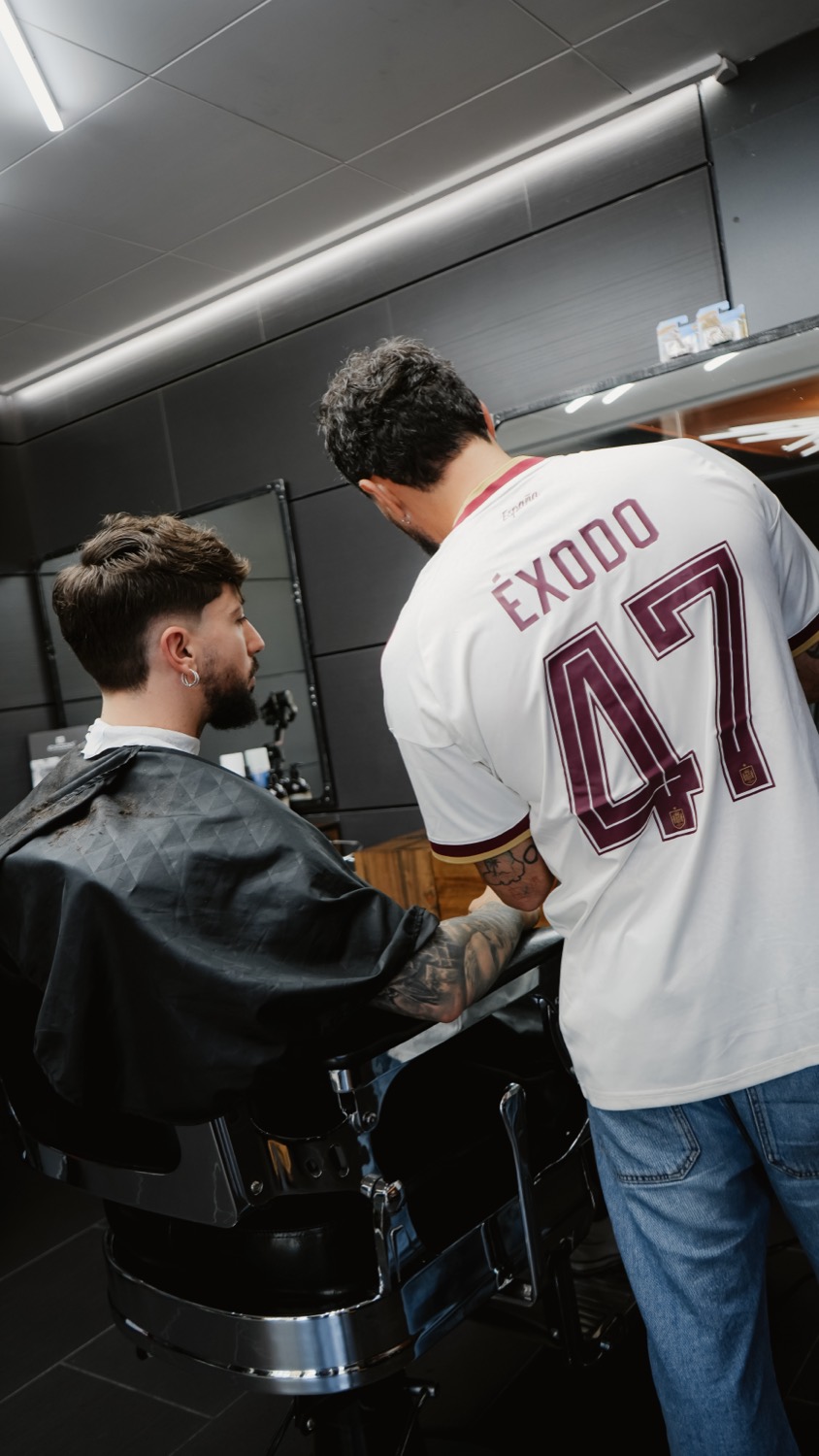 Servicio de barbería en Éxodo 47